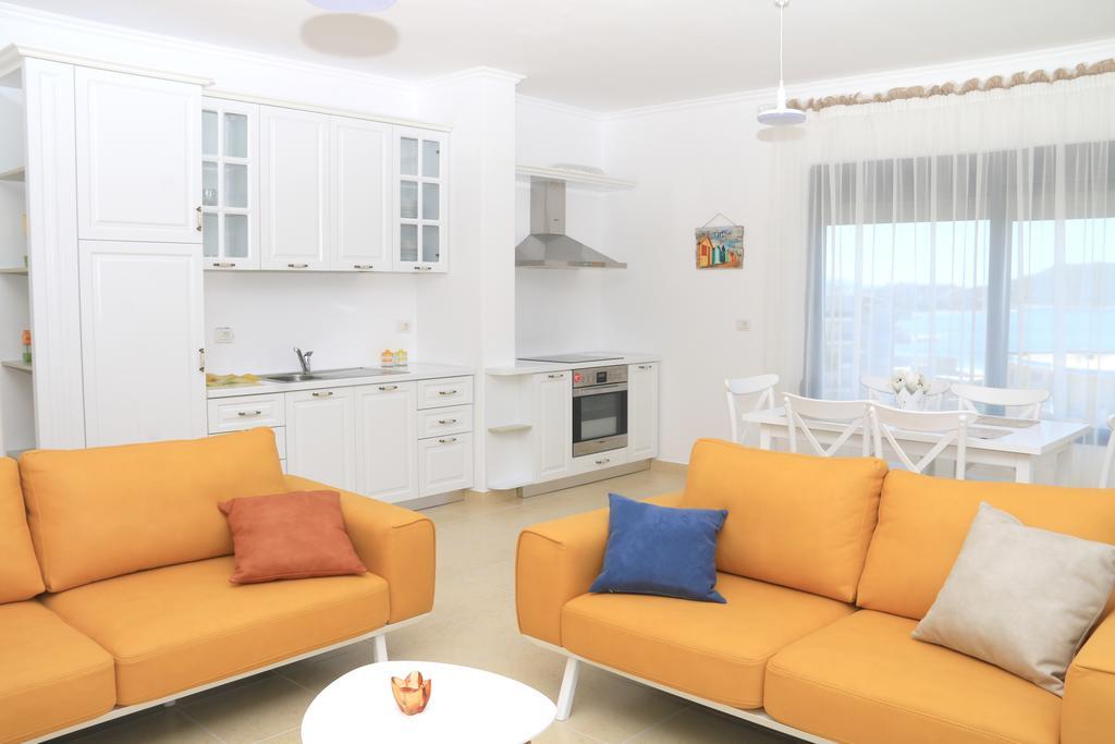 Harito Residence Sarande Bagian luar foto